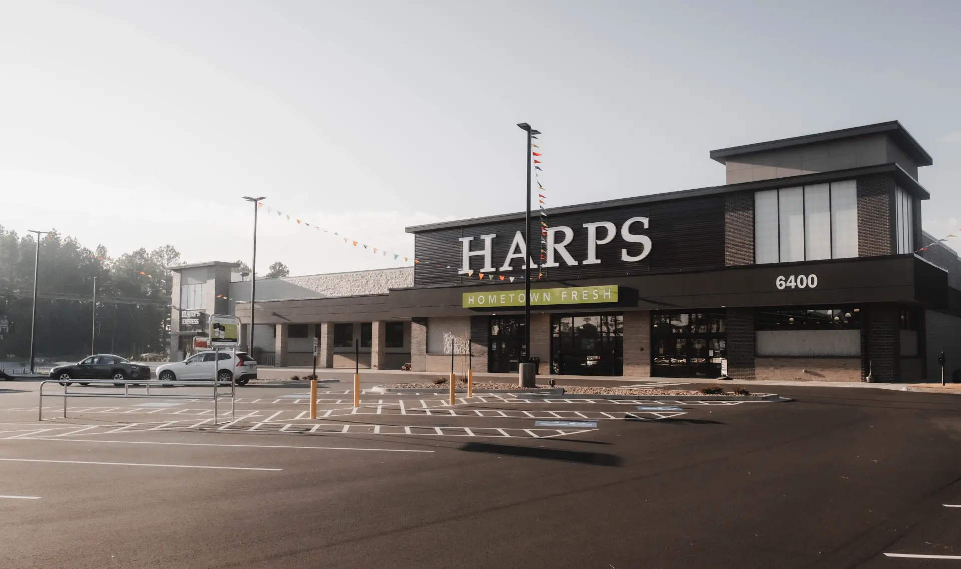 Harps grocery store exterior in Northwest Arkansas